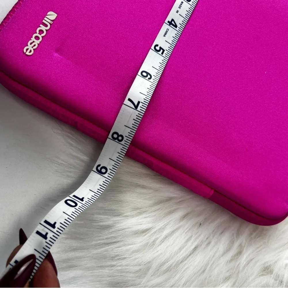 Incase IPad Zipup Padded Case